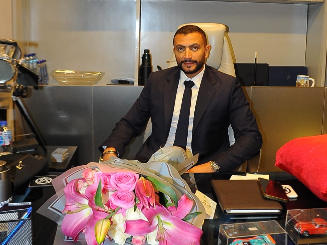 بحضور كبار رجال الأعمال والشخصيات العامة.. رجل الأعمال أحمد الحداد يفتتح معرض “VOSS” في أجواء من الفخامة والرقي