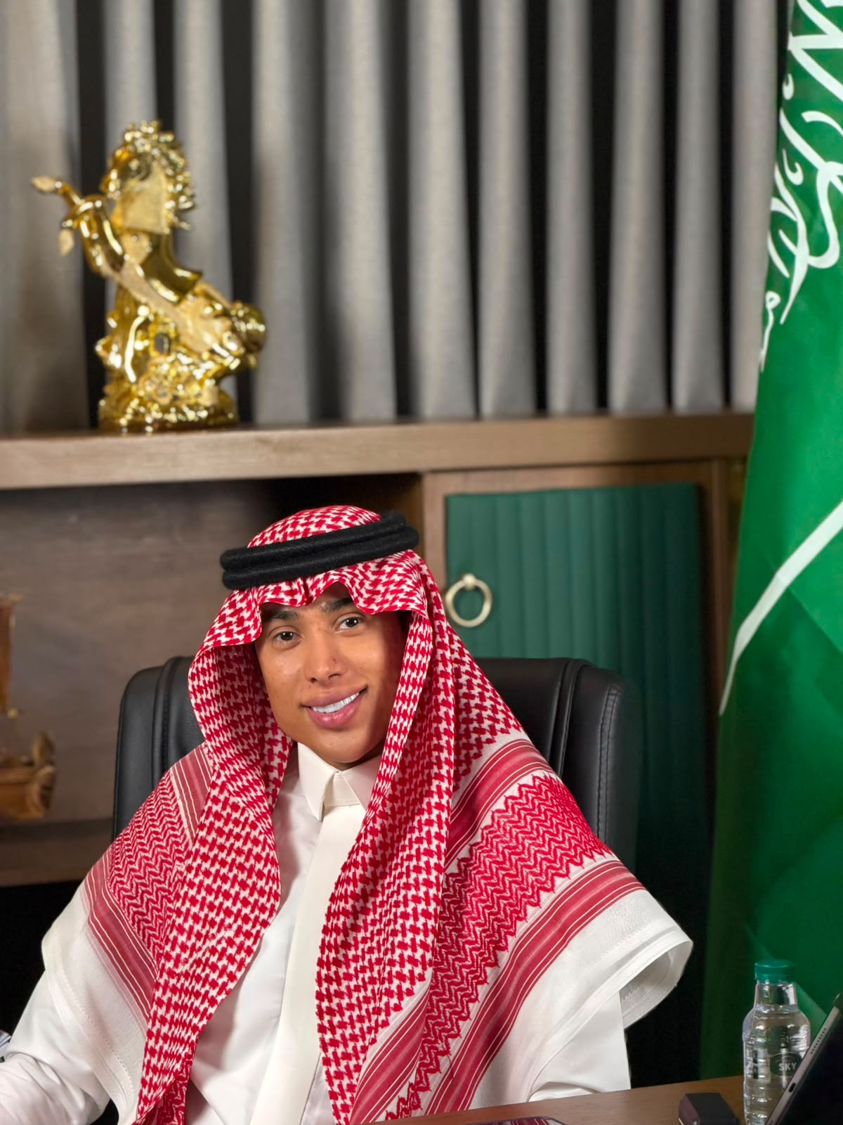 الاستاذ محمد الجابر: العمل التطوعي جزء من النجاح.. وطموحي تأسيس جمعية لتنظيم رحلات عمرة مجانية