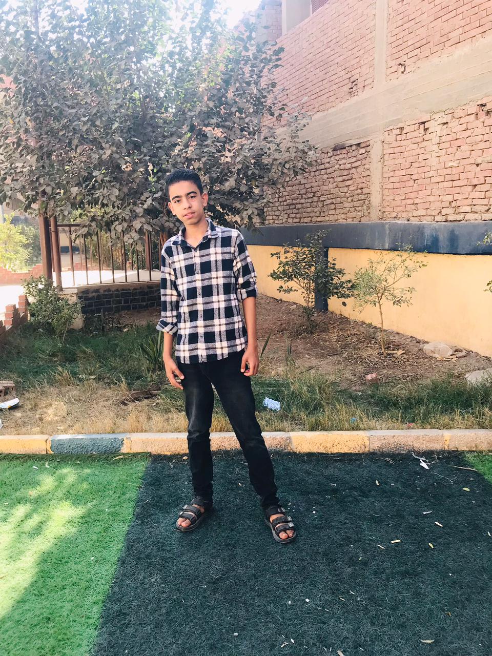 طموح شاب فى عالم التكنولوجيا